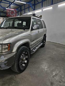 Isuzu Trooper